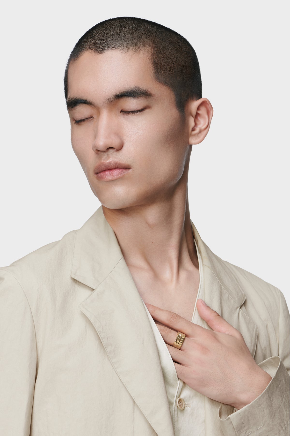 Numerical diamond ring