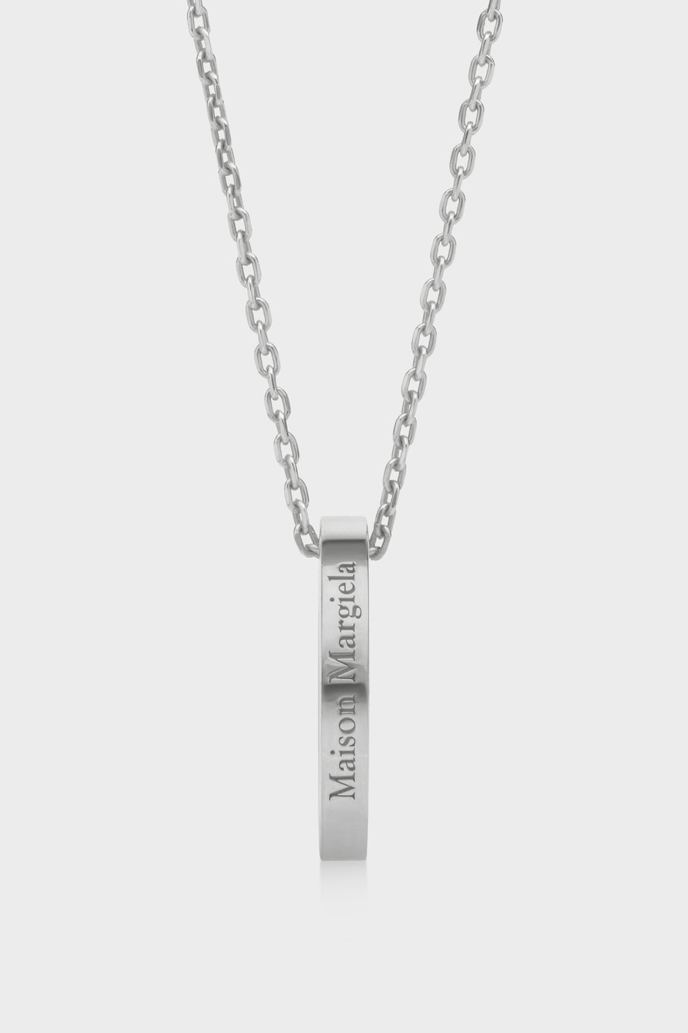 Maison Margiela قلادة قلادة على شكل حلقة الشعار