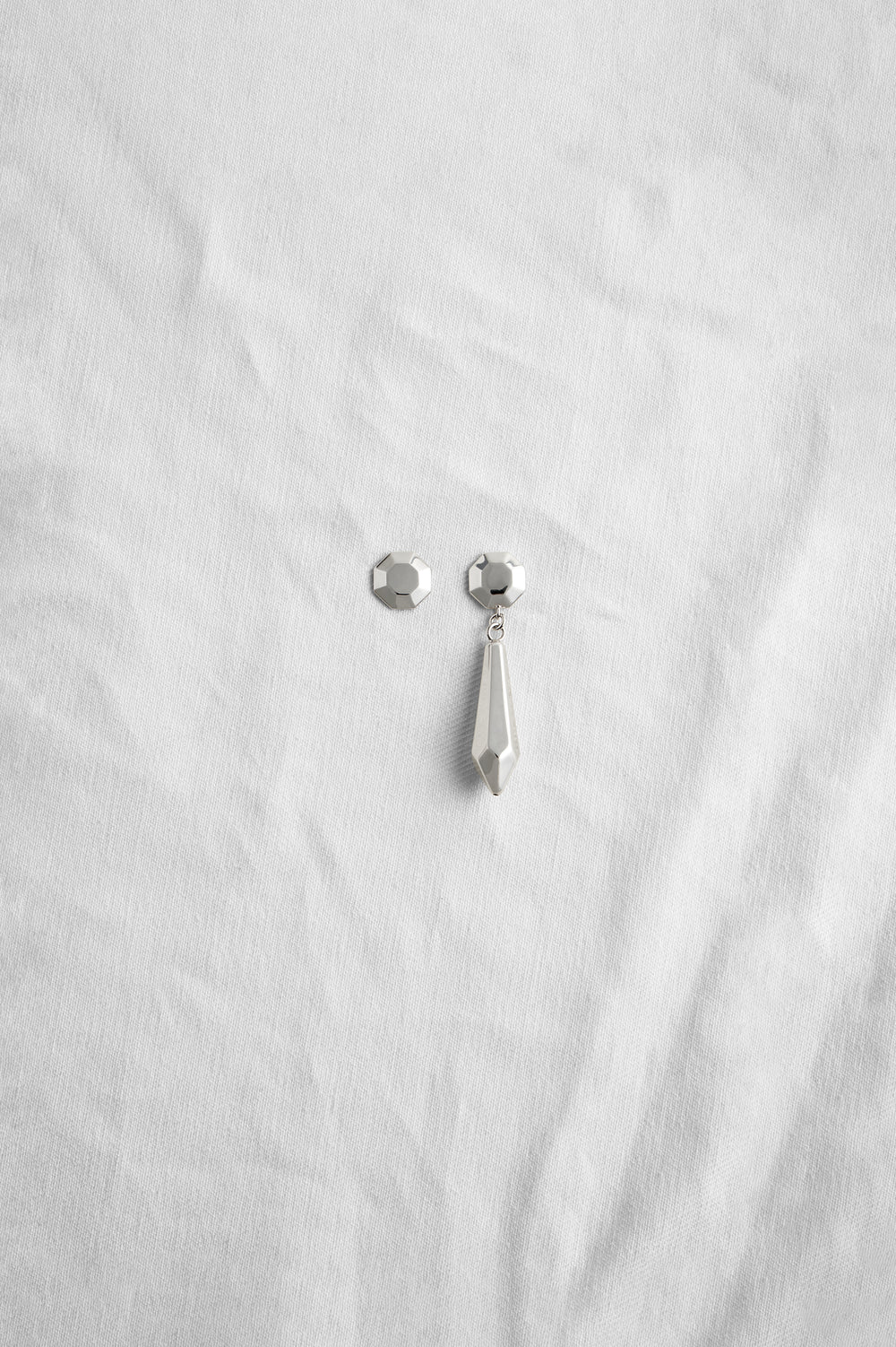 Maison Margiela أقراط سقفية على شكل مسمار