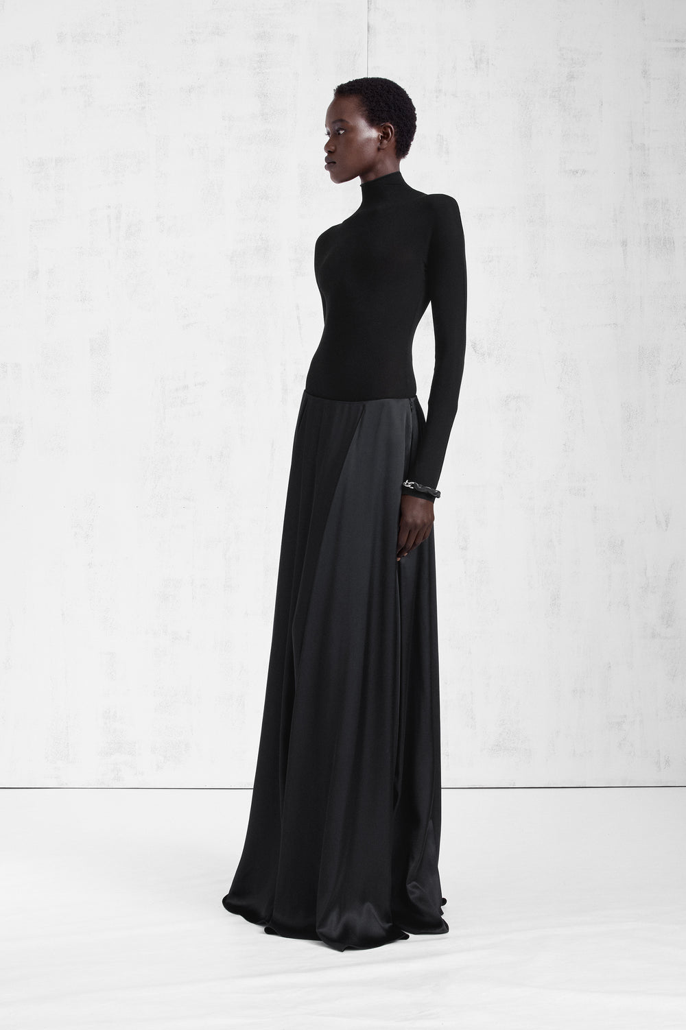 Maison Margiela بدلة الجيرسيه التقنية الضيقة