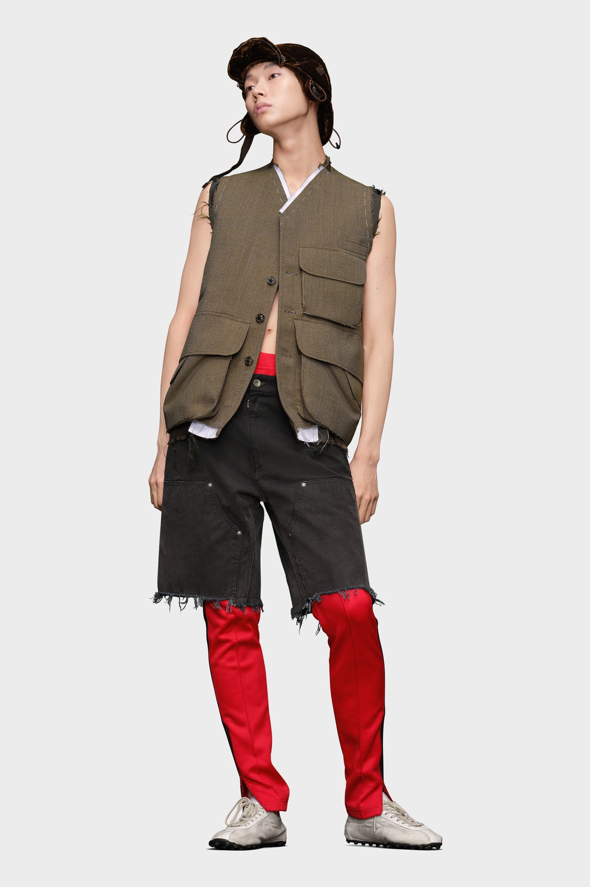Sleeveless wool jacket