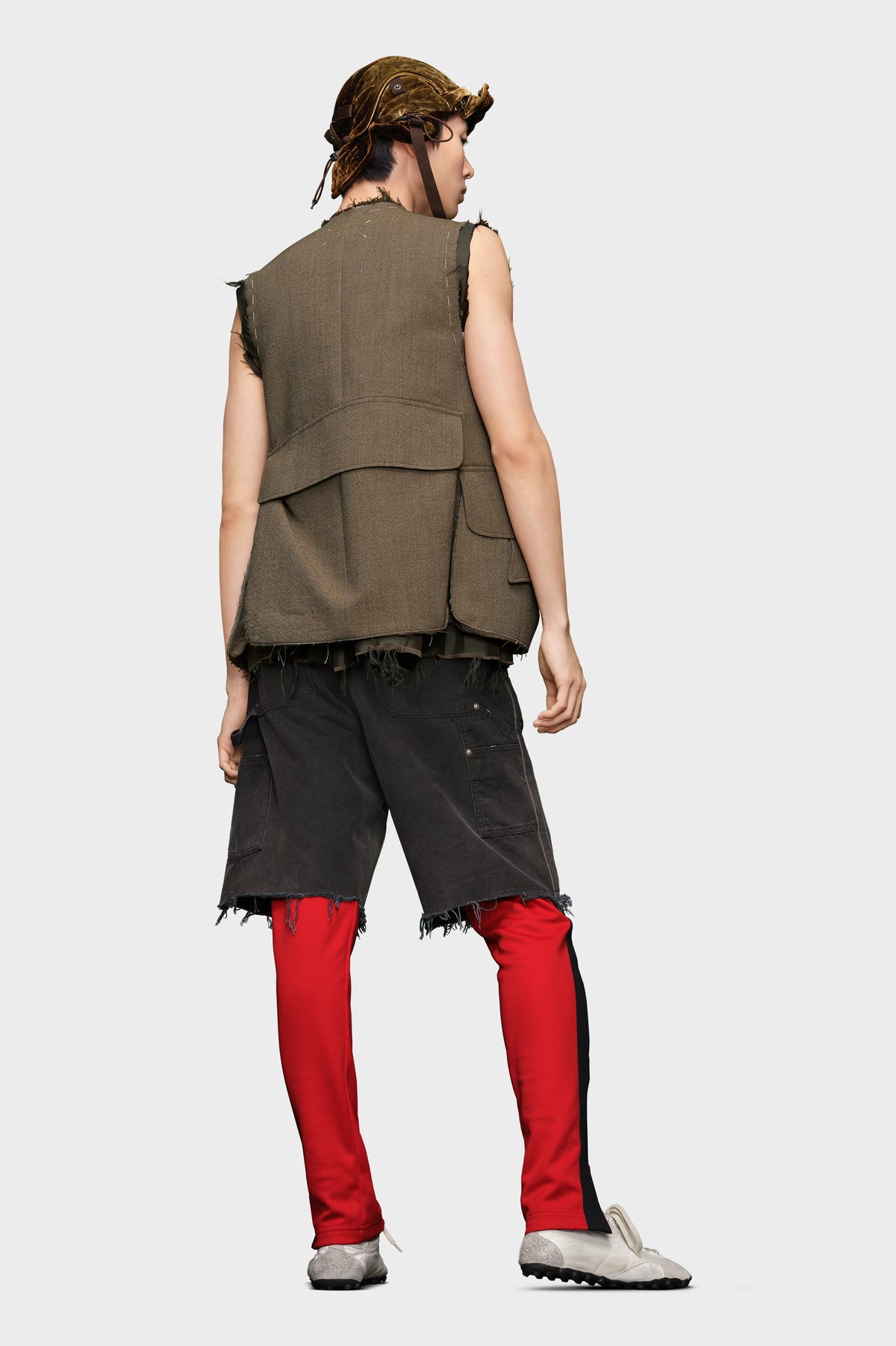 Sleeveless wool jacket