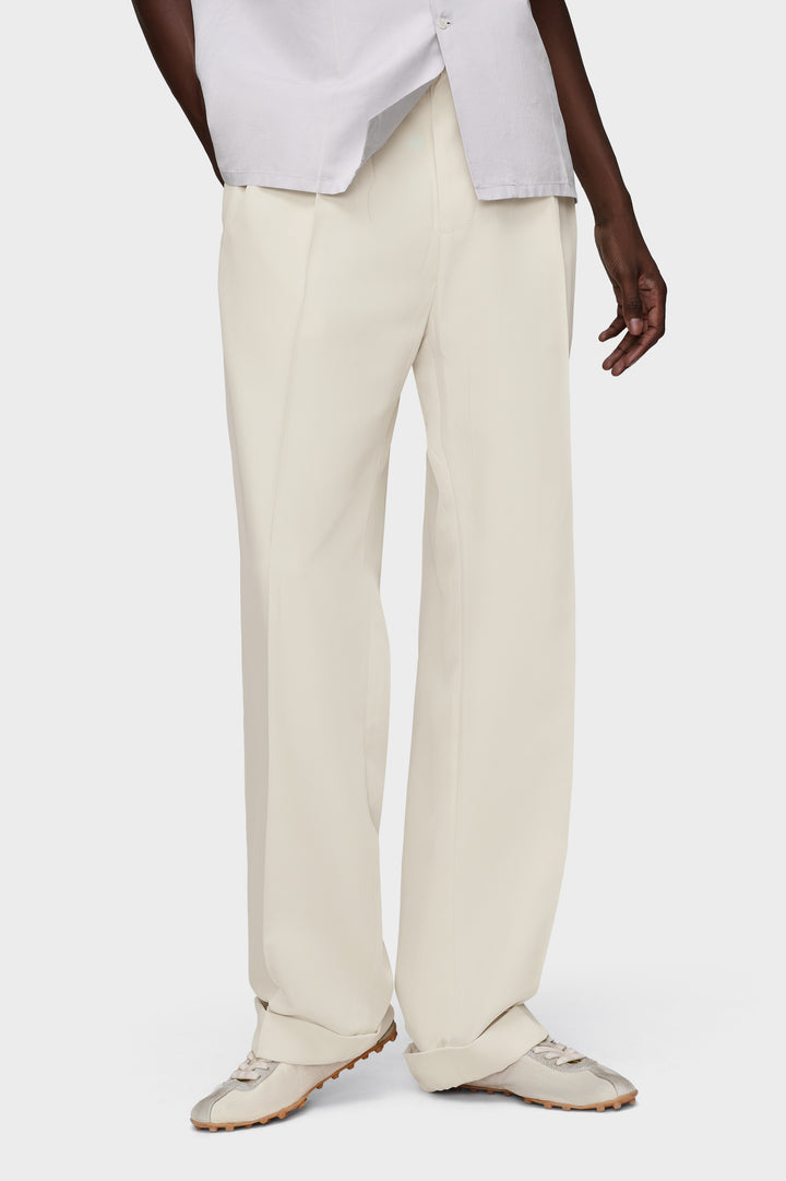 Pleated trousers