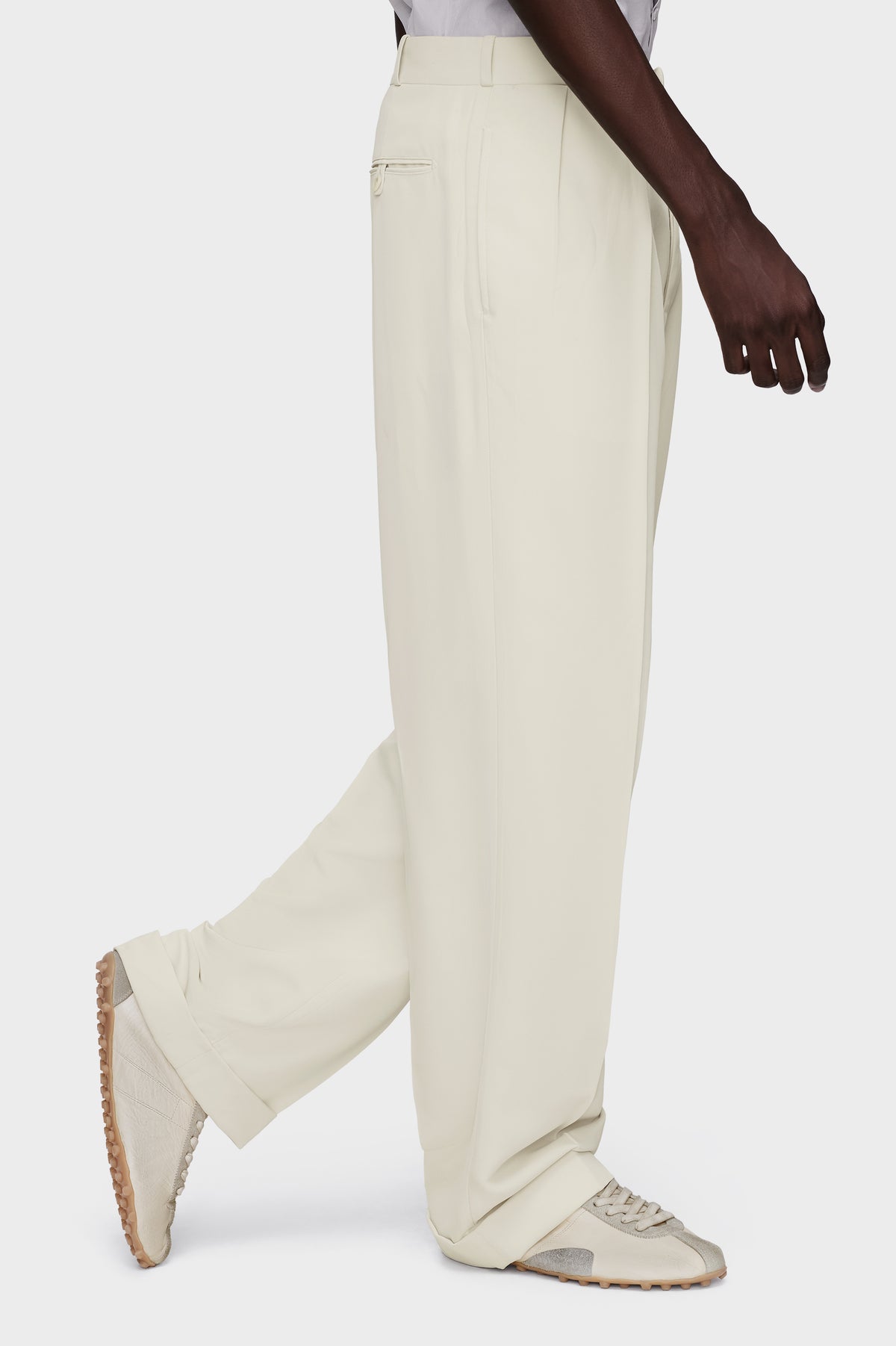 Pleated trousers