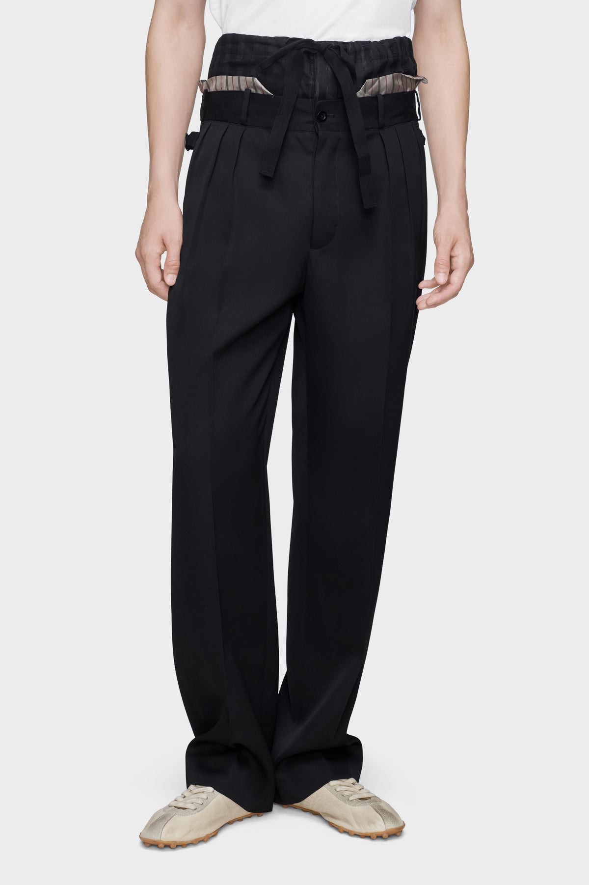 Anonymity of the lining trousers