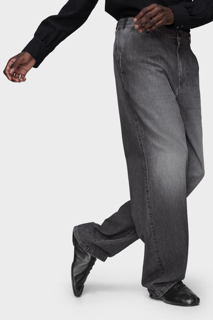 Straight-leg jeans