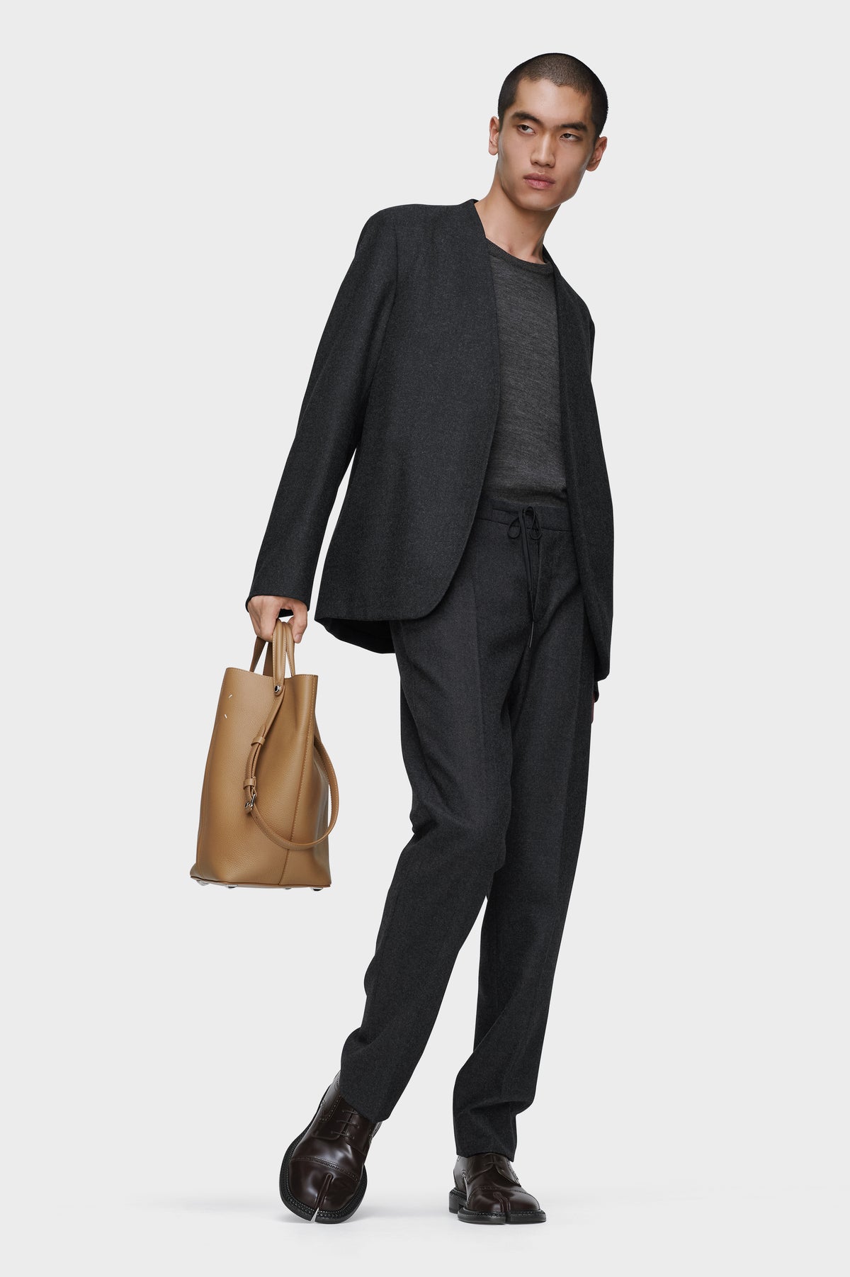 Drawstring wool trousers