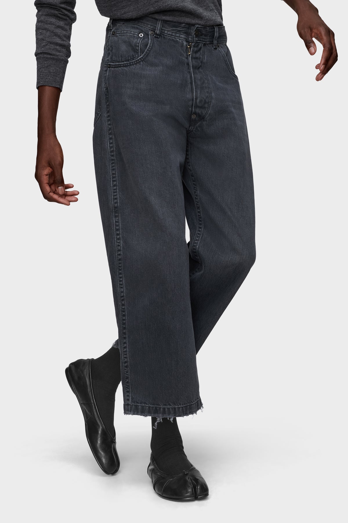 Straight-leg cropped jeans