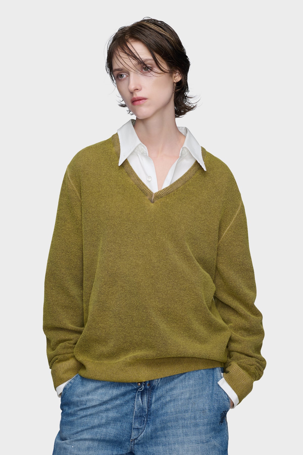 Virgin wool V-neck sweater