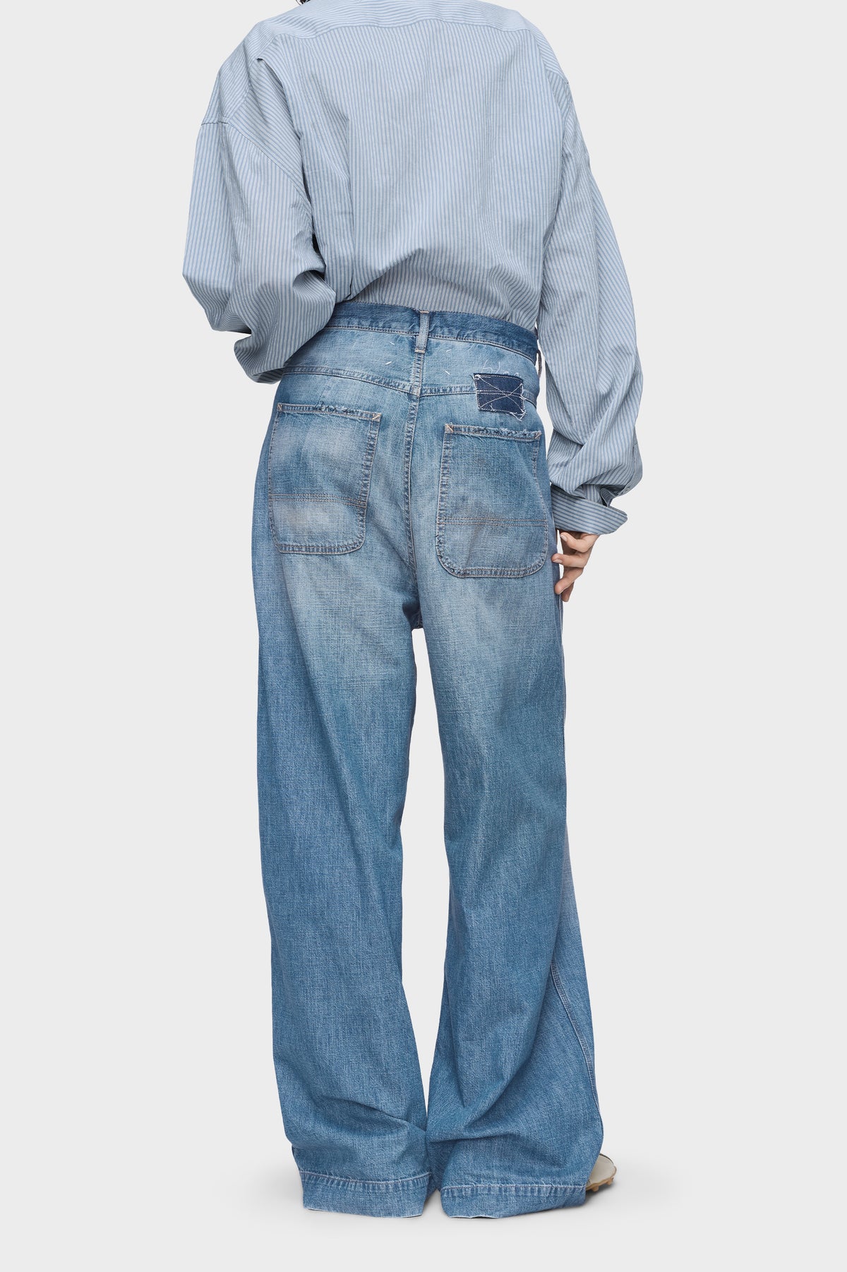 Wide-leg jeans