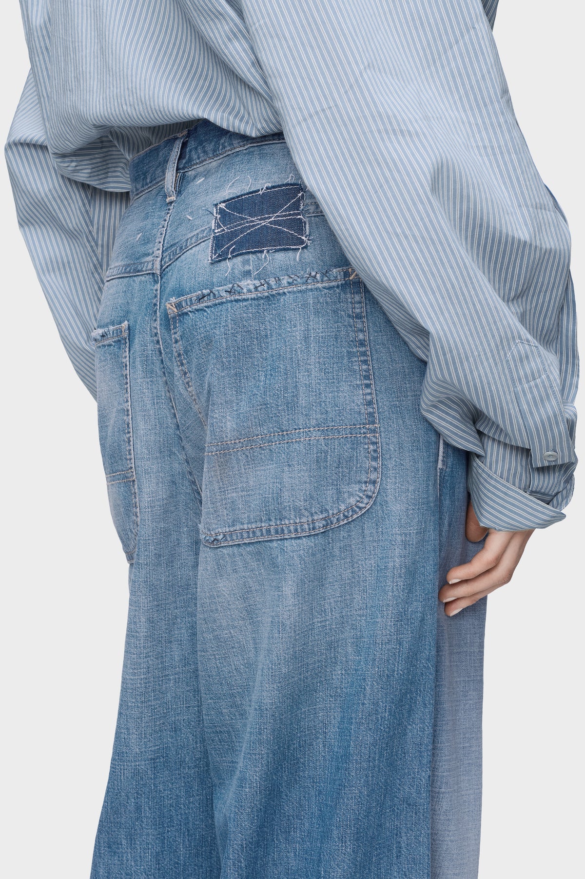 Wide-leg jeans