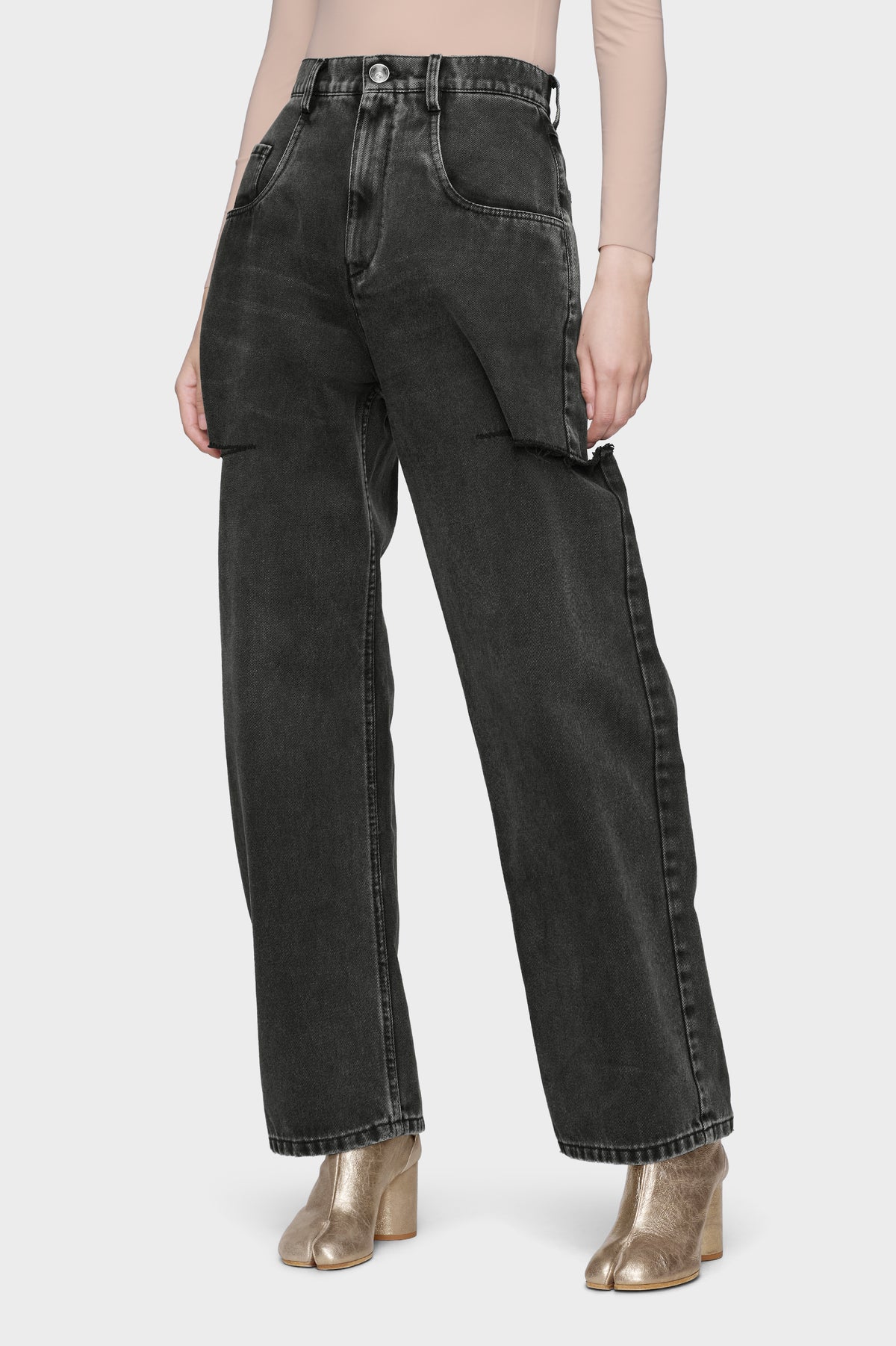Cut-out jeans