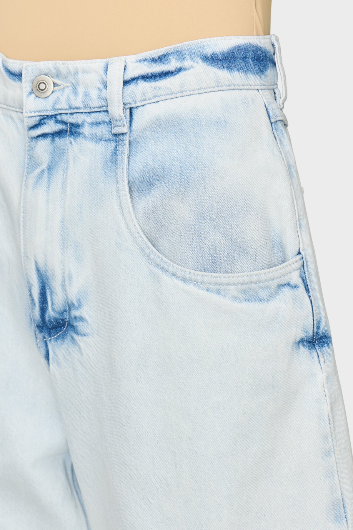 Bleached Cut-out Jeans