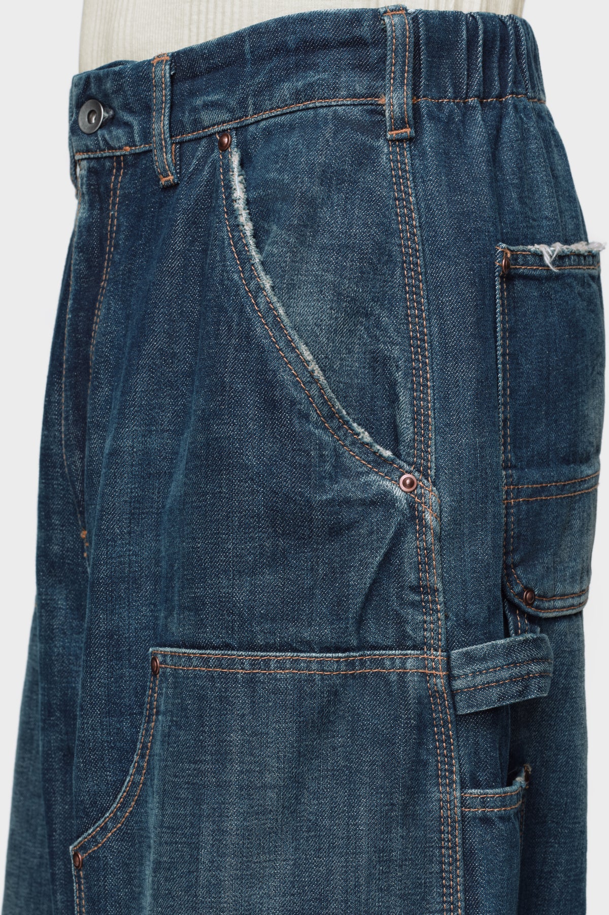 Wide-leg jeans