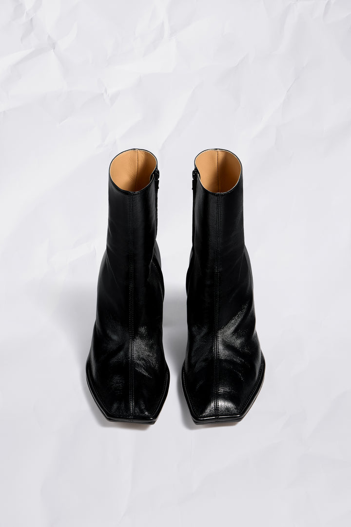 Shiny Soft Nappa Piped Ankle Boots