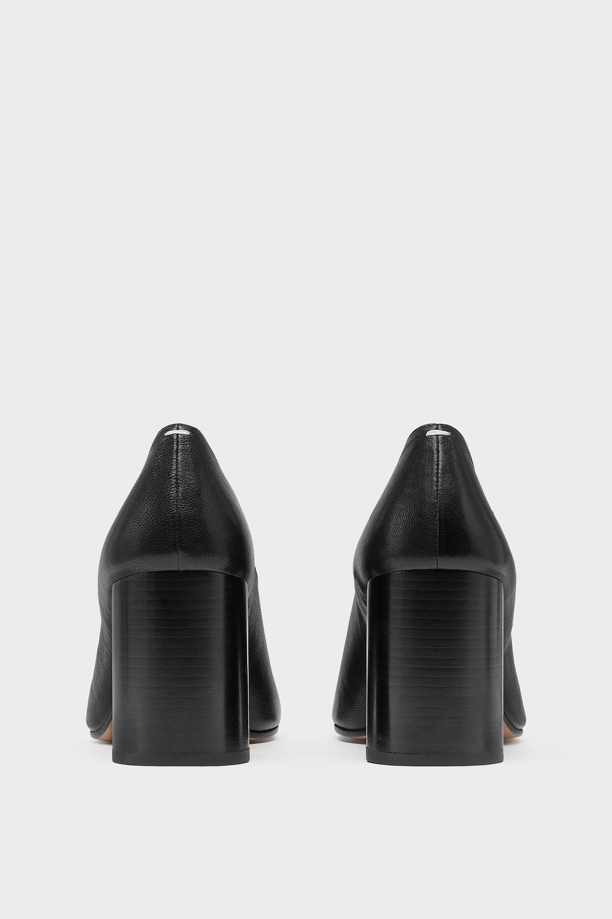 Tabi décolleté pump