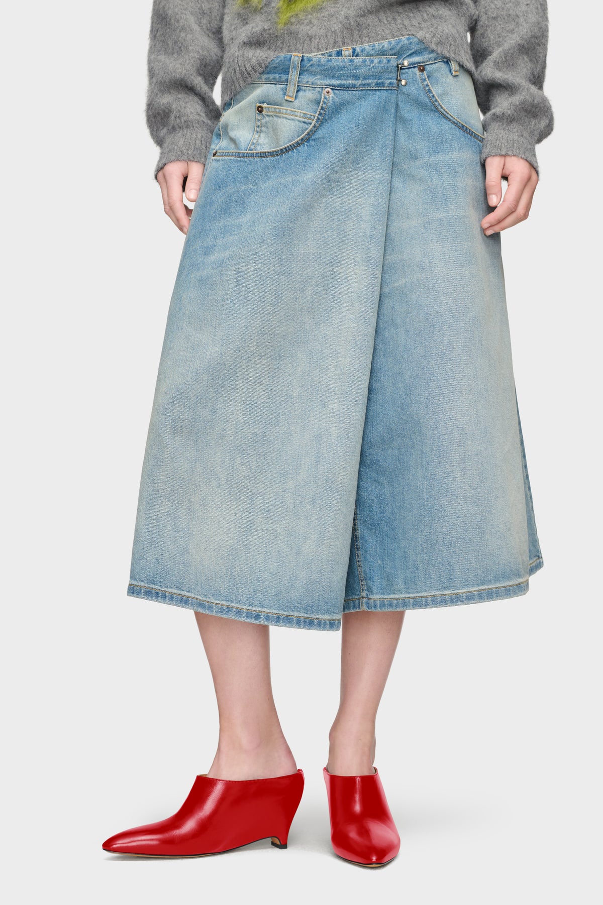 Heel-less Mule