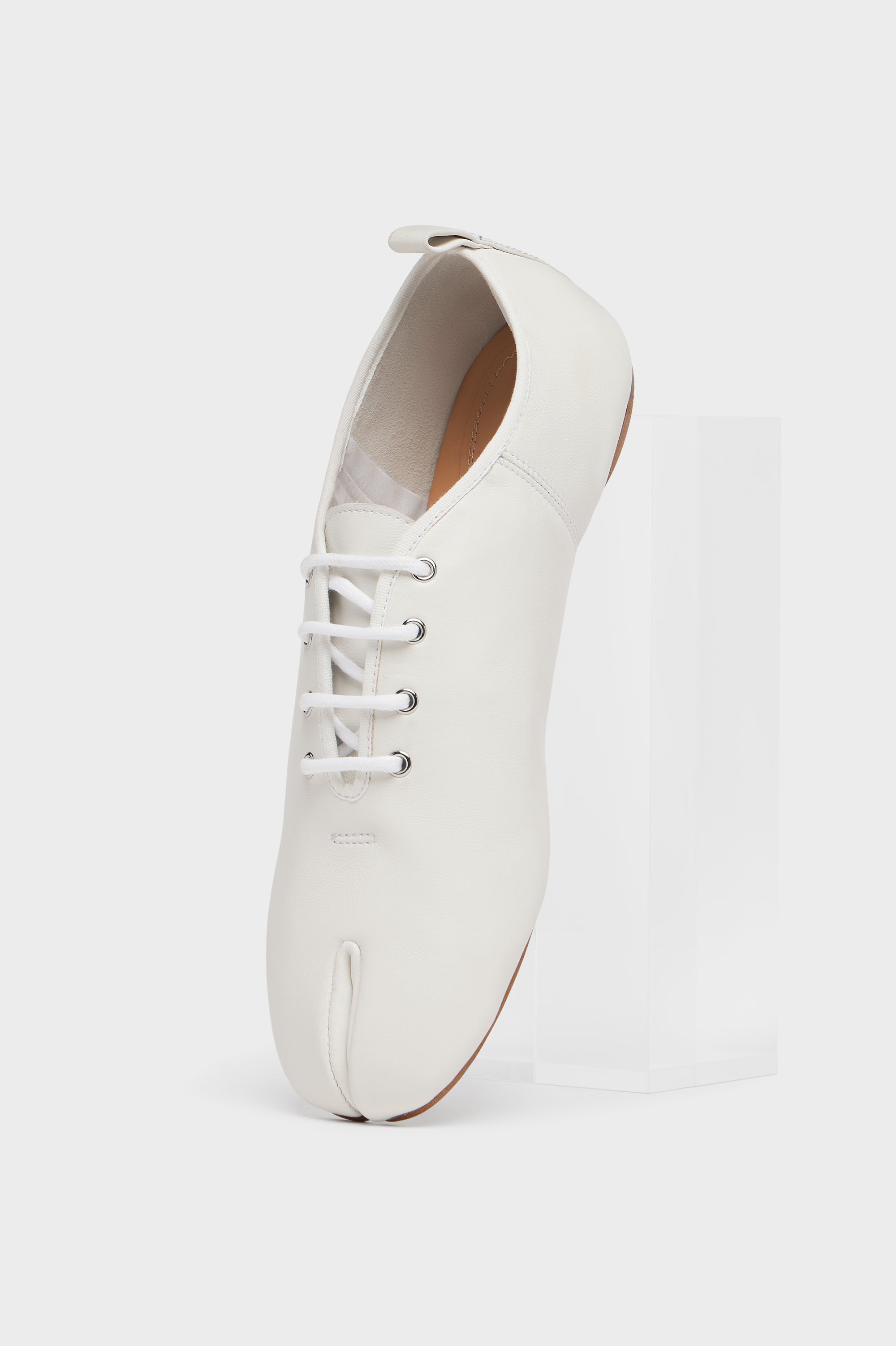 Designer White Tabi Jazz Lace-up | Shop Online | Maison Margiela