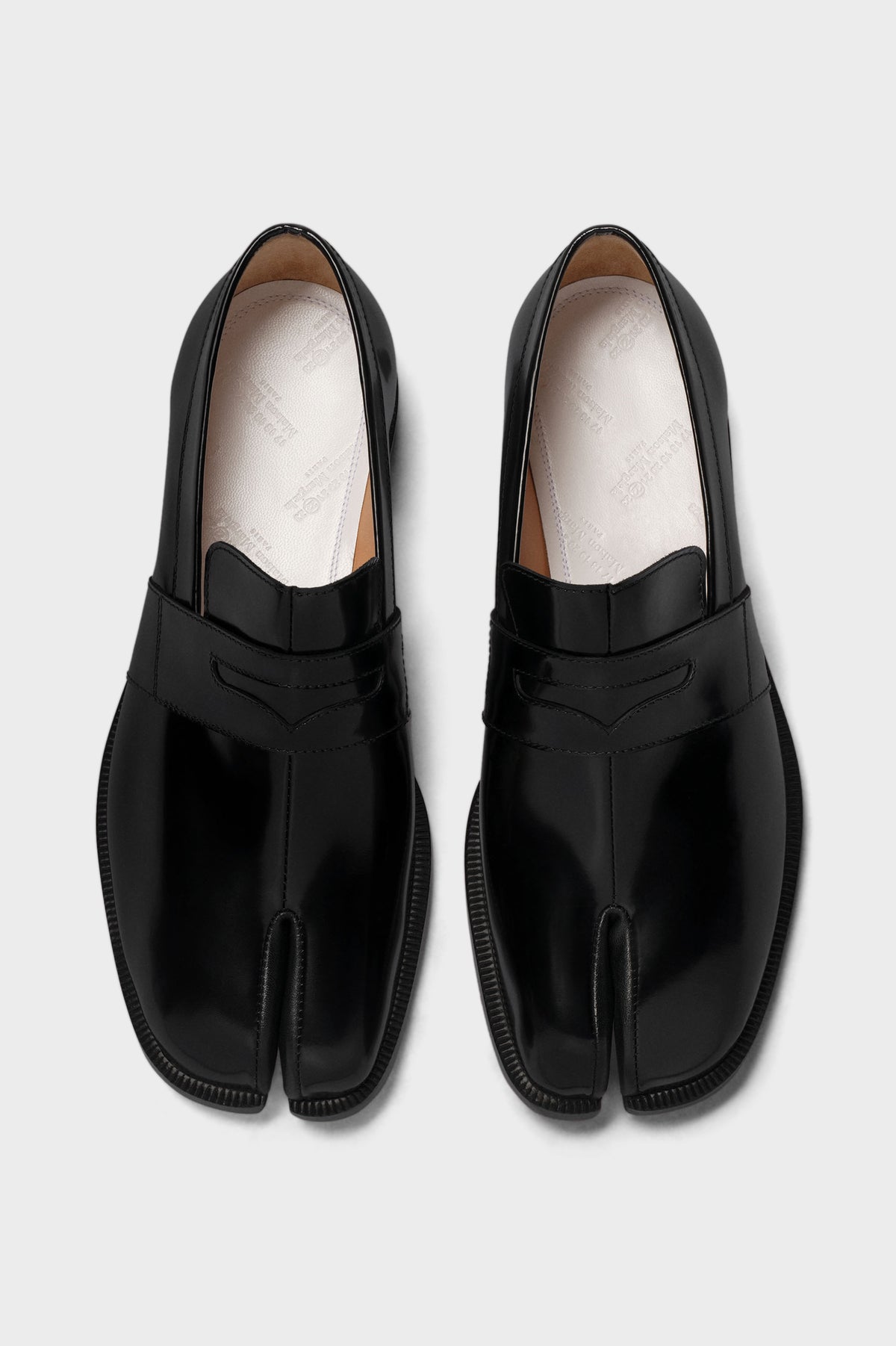 Tabi loafers