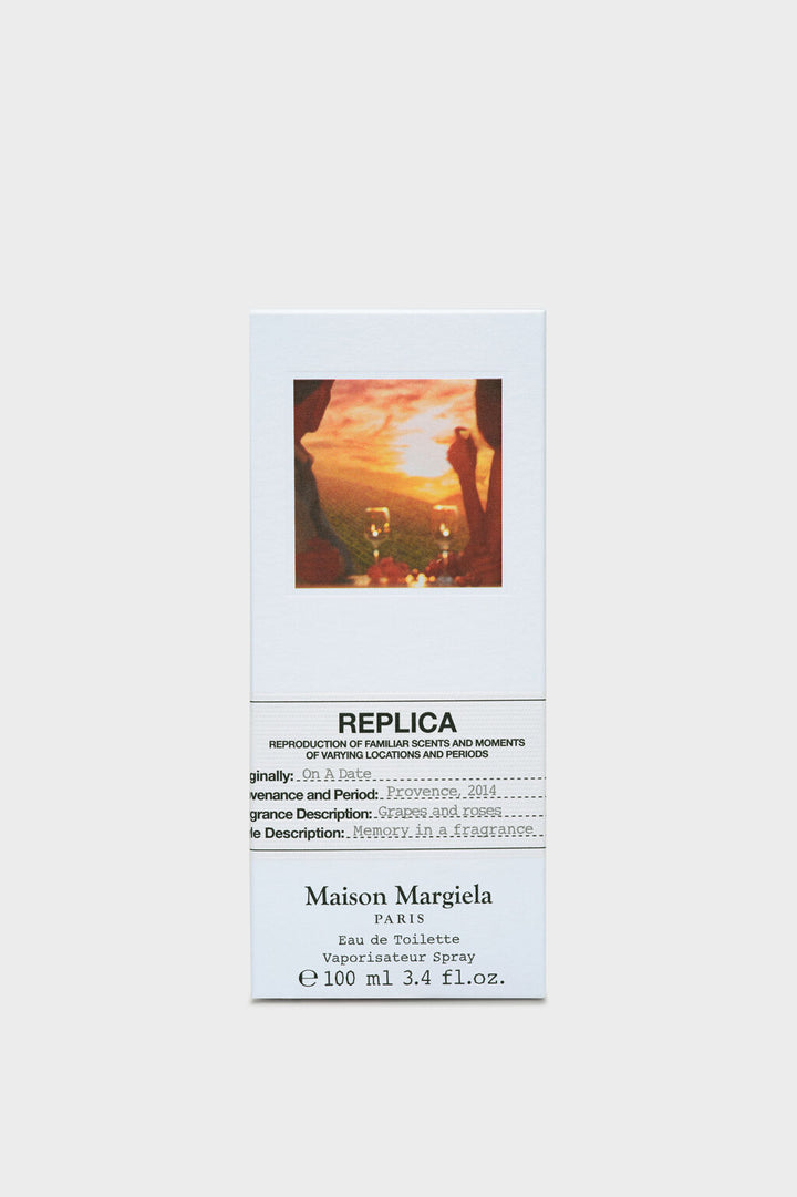 النسخة المتماثلة في تاريخ Eau de التواليت