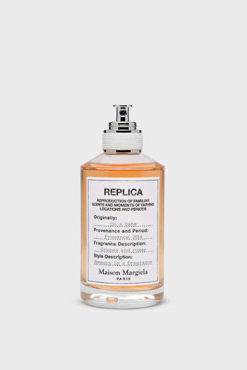 النسخة المتماثلة في تاريخ Eau de التواليت