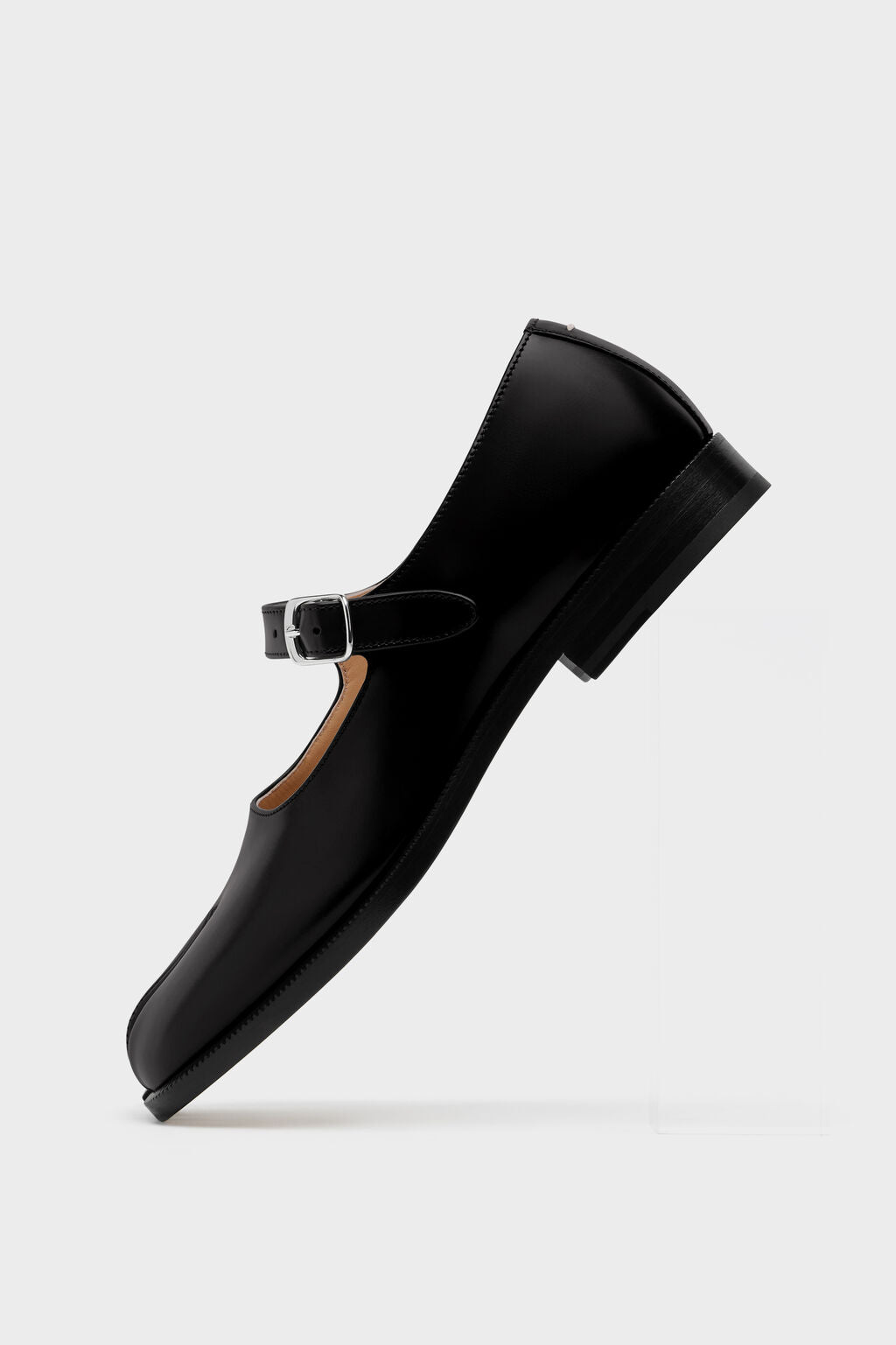 Designer Black Tabi Mary-Janes | Shop Online | Maison Margiela