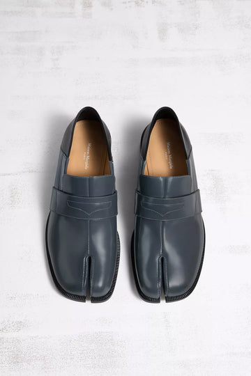 Tabi loafers