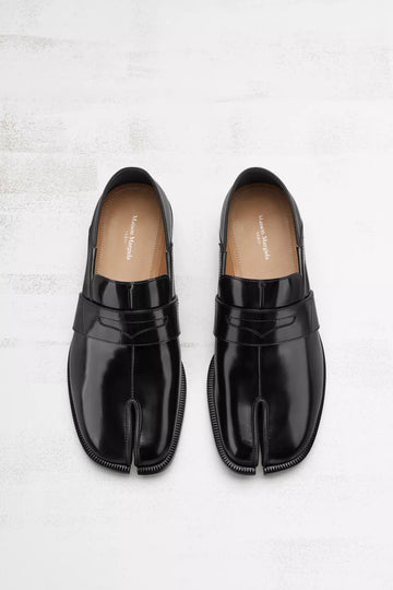 Tabi loafers