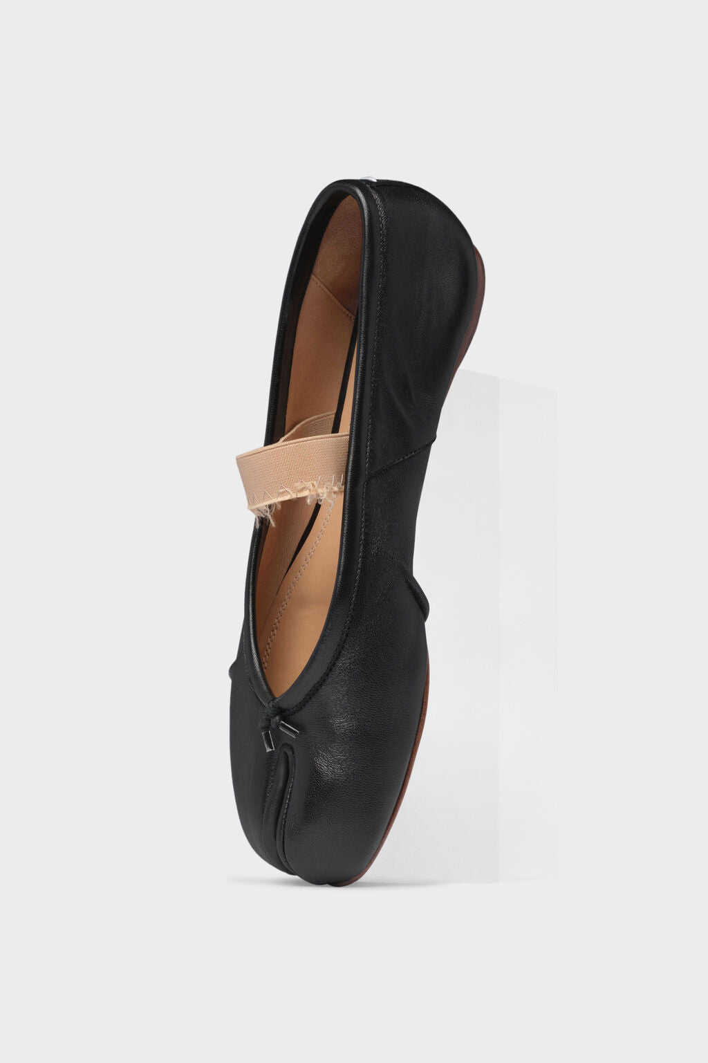 Designer Black Tabi elastic band ballerina | Shop Online | Maison