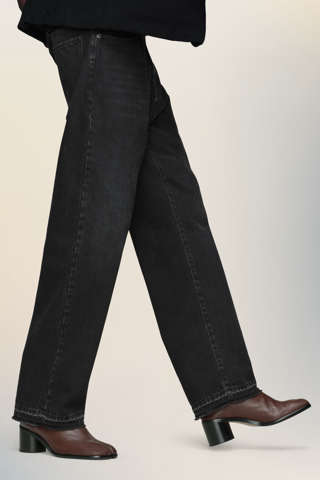 Straight-leg jeans