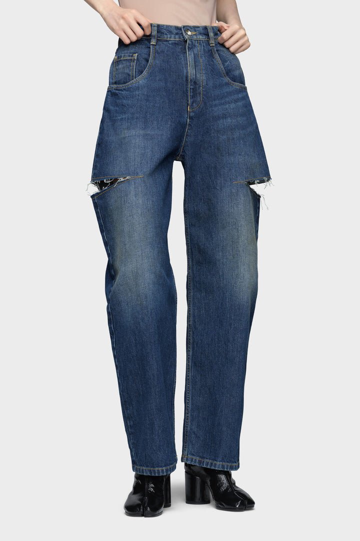 Cut-out jeans