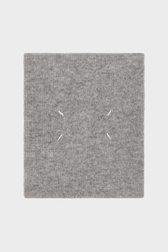 Wool scarf