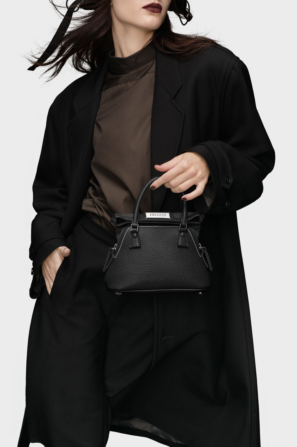 バッグ Maison Margiela black 5AC micro bag メゾン マルジェラ - 5AC マイクロバッグ | HBX