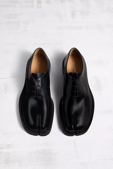 Tabi lace-ups