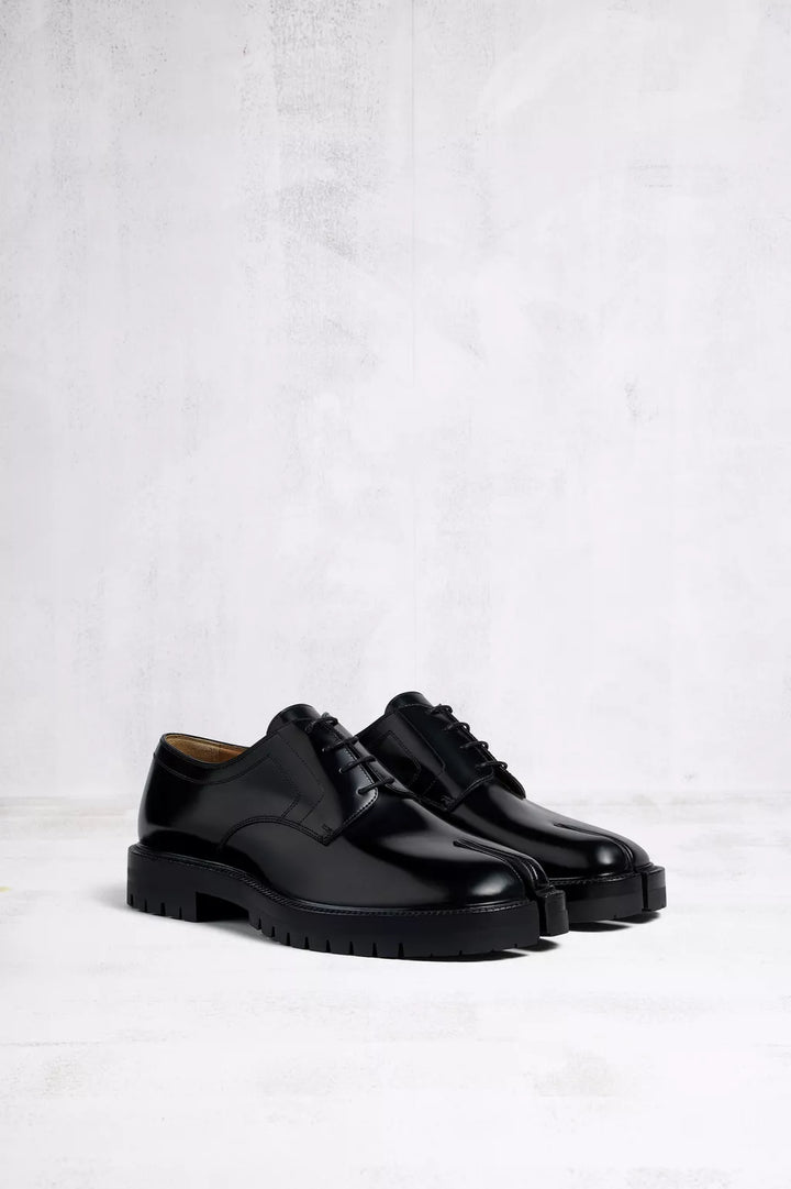 Tabi lace-ups