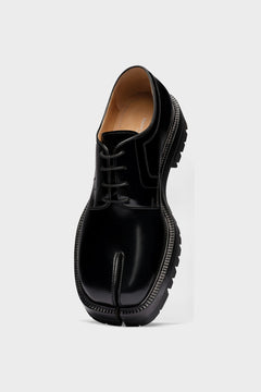 Tabi lace-ups