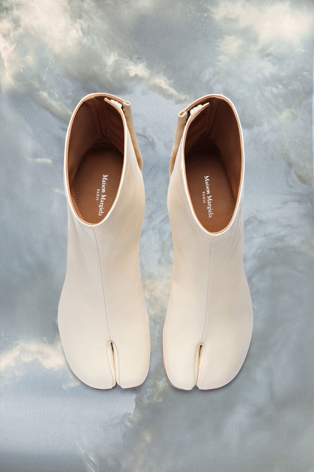 Designer White Tabi ankle boots | Shop Online | Maison Margiela