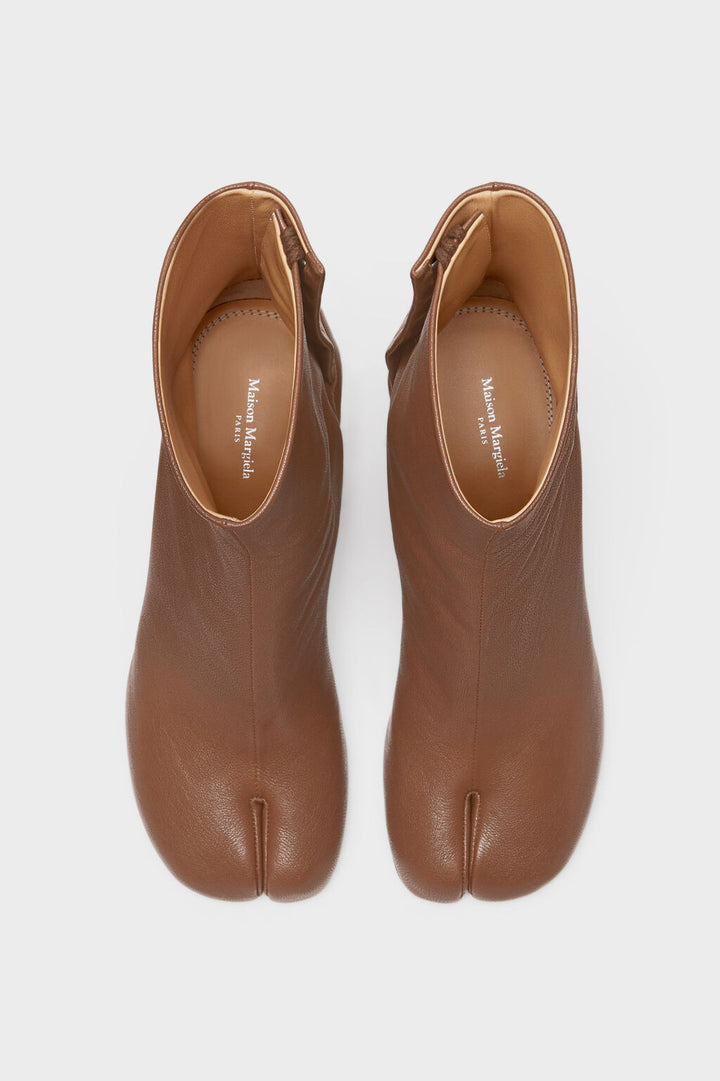 Tabi ankle boots