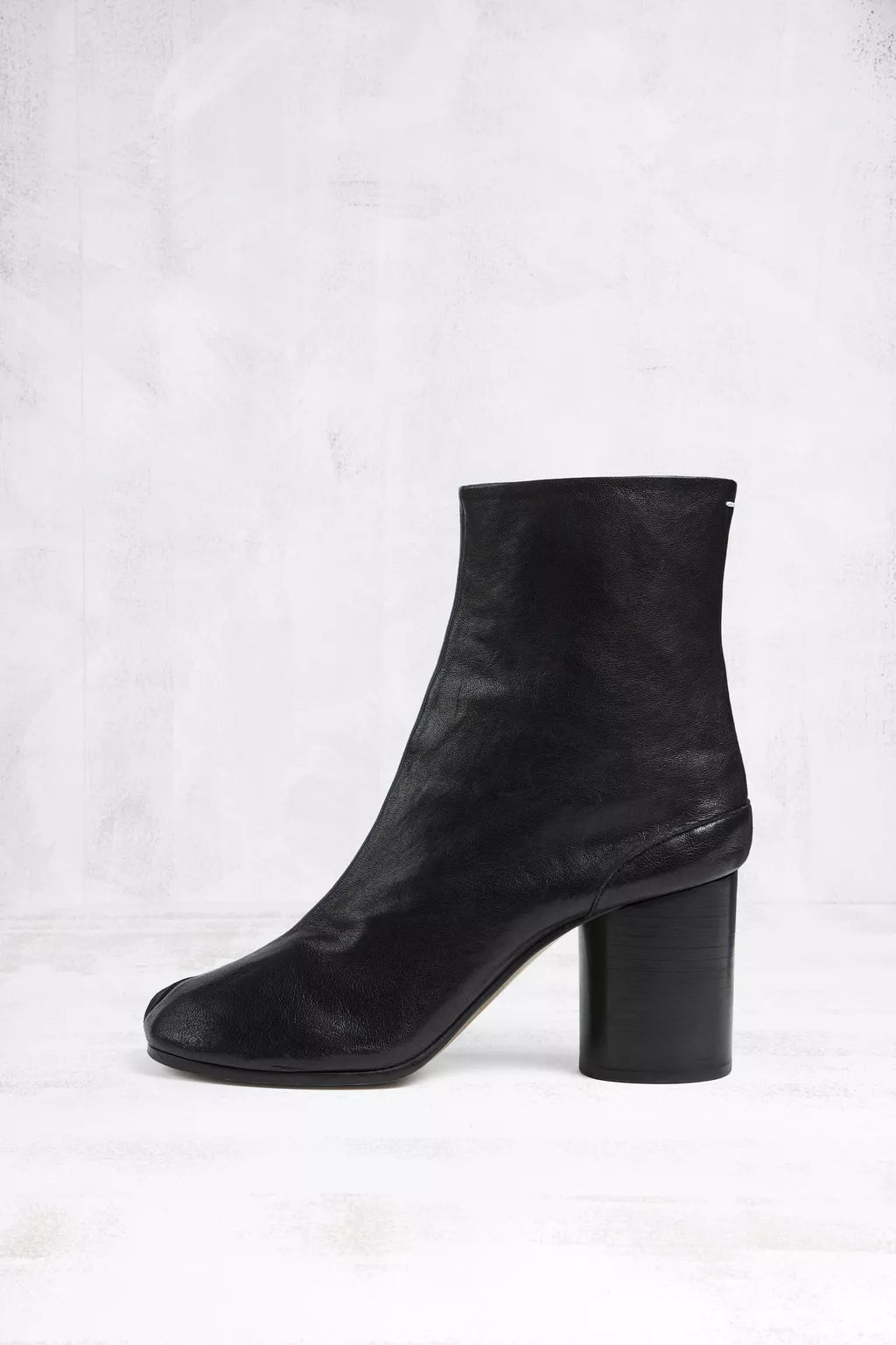 Tabi ankle boots