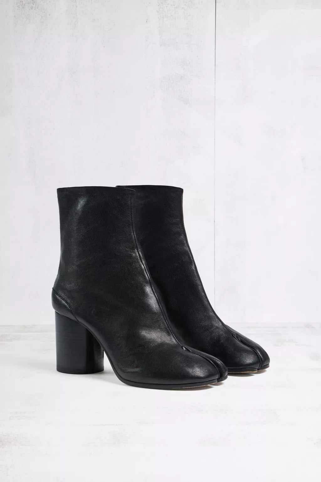 Tabi ankle boots