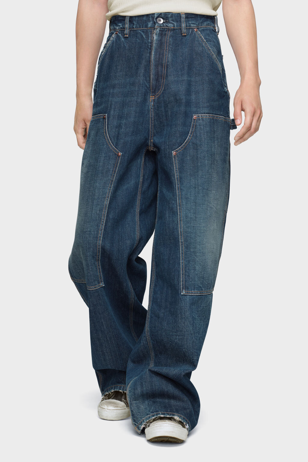 Wide-leg jeans