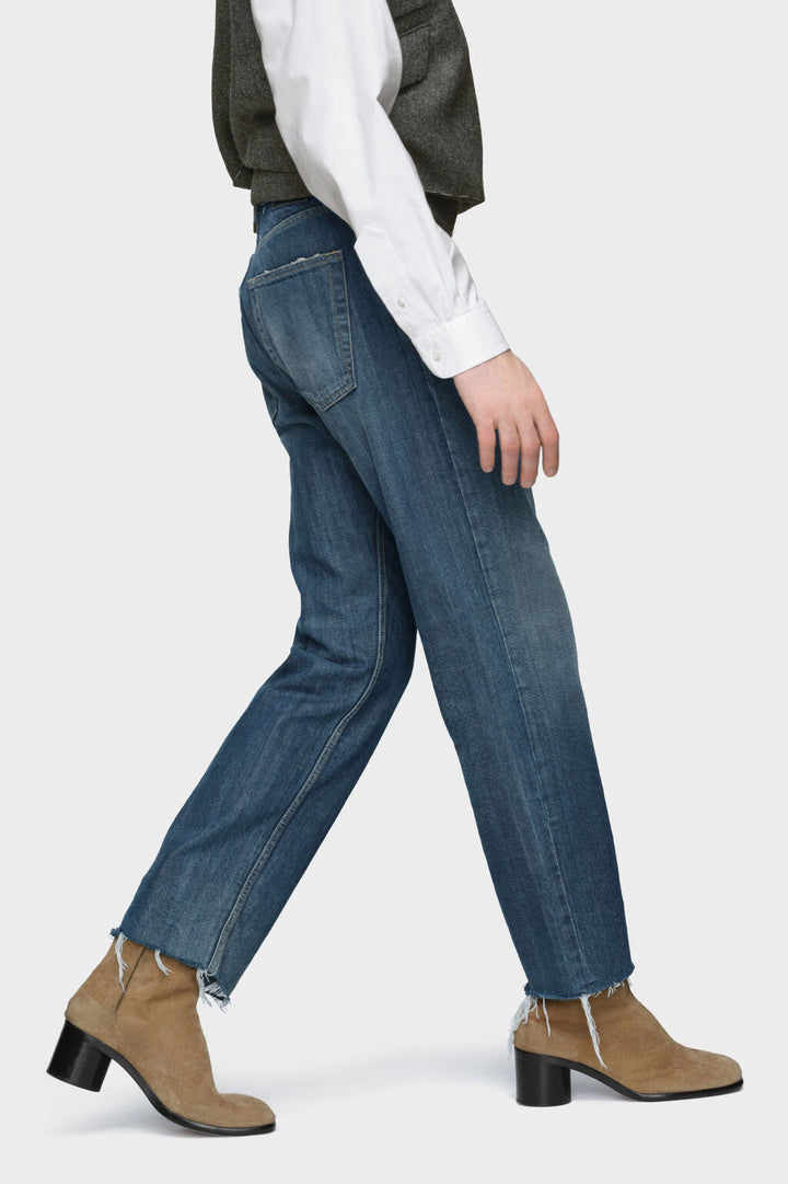 Straight-leg jeans