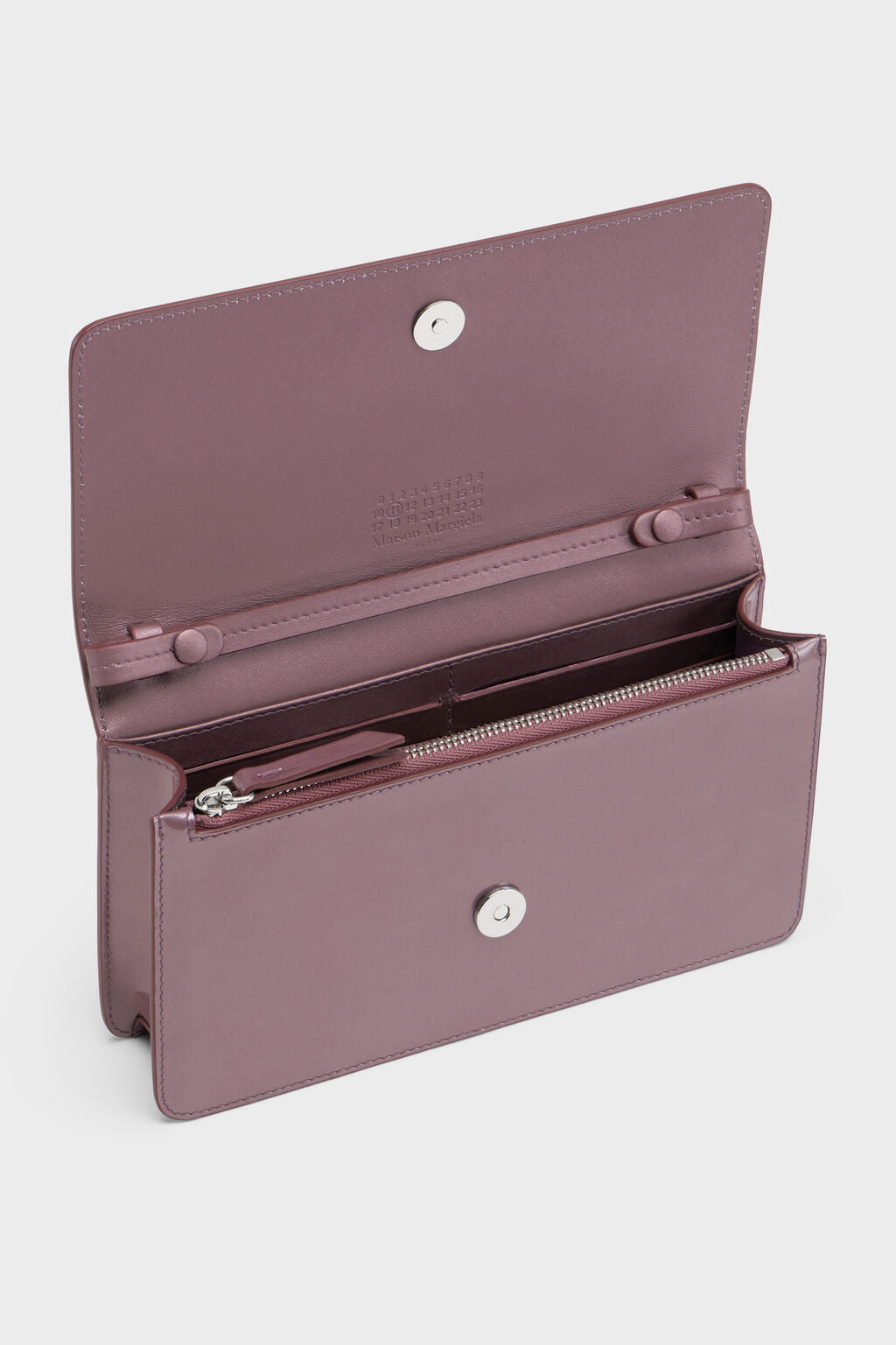 Four stitches chain wallet