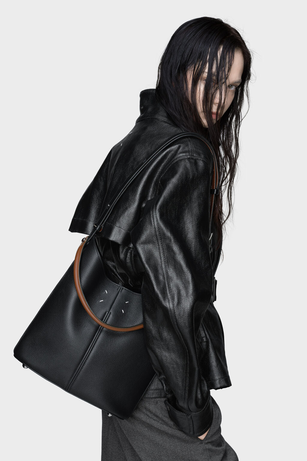 Maison Margiela フェイクスエード ヴィンテージ風 ボディバック Maison Margiela（メゾンマルジェラ） Maison Margiela 11 メゾン